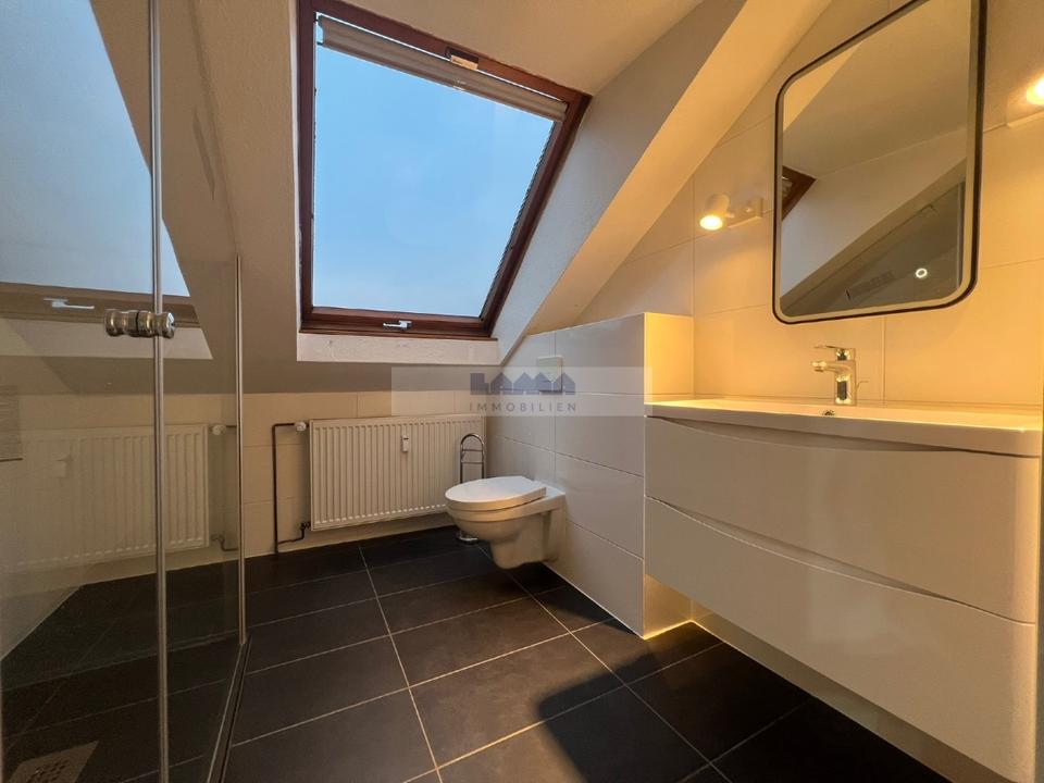 Thumbnail-Renovierte Dachgeschosswohnung in Wolfsburg zu vermieten.