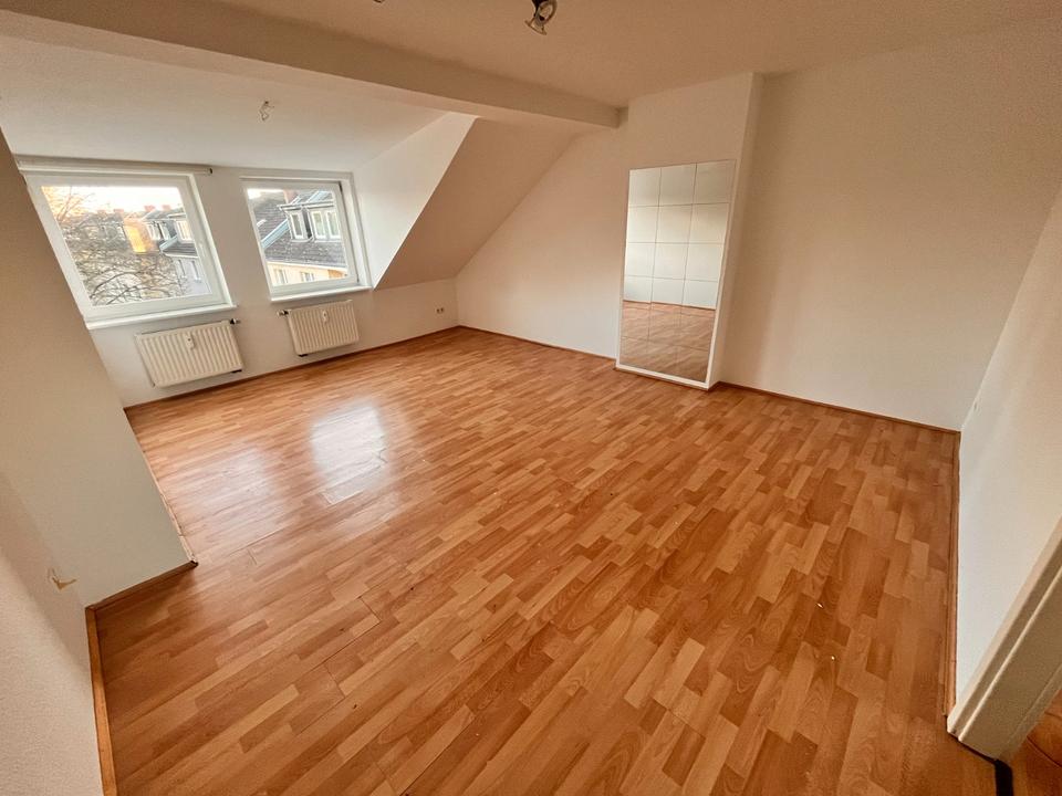 Thumbnail-Ruhige 2-Zimmerdachgeschoßwohnung in Köln-Höhenberg