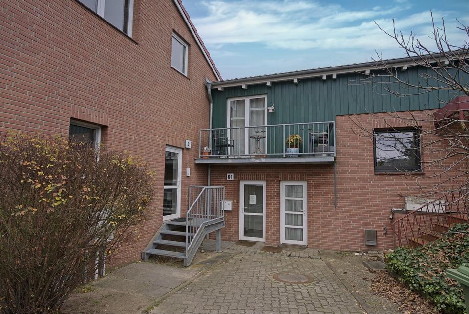 Thumbnail-Hamburg Bergedorf - Gepflegte modernisierte 2 Zimmer Wohnung mit Balkon ab sofort zu vermieten