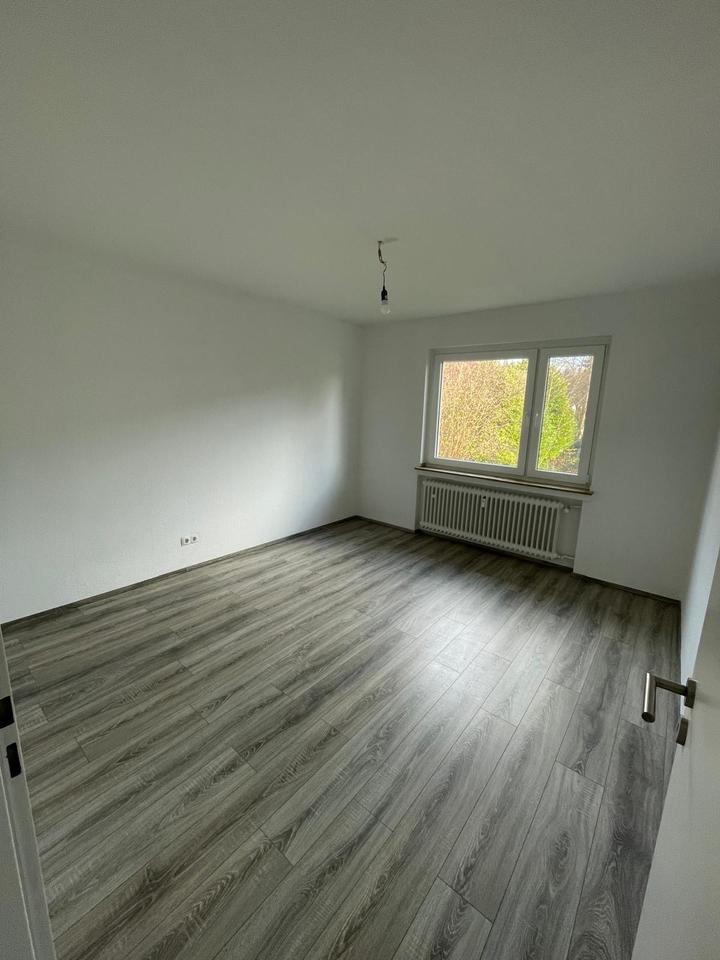 Thumbnail-Helle 2-Zimmer-Wohnung mit Balkon in Köln-Wahnheide