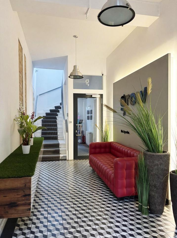 Thumbnail-5-Zimmer-Küche-Bad-Wohnung in Stadtvilla (Büro & Praxis geeignet)