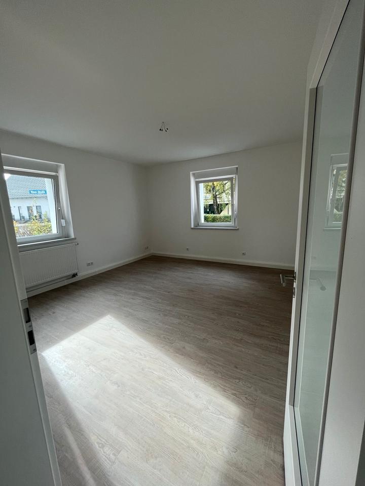 Thumbnail-3-Raum-Wohnung 1. OG ERSTBEZUG nach Sanierung Mügeln