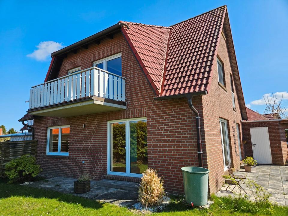 Thumbnail-Versetzte Doppelhaushälfte mit Balkon