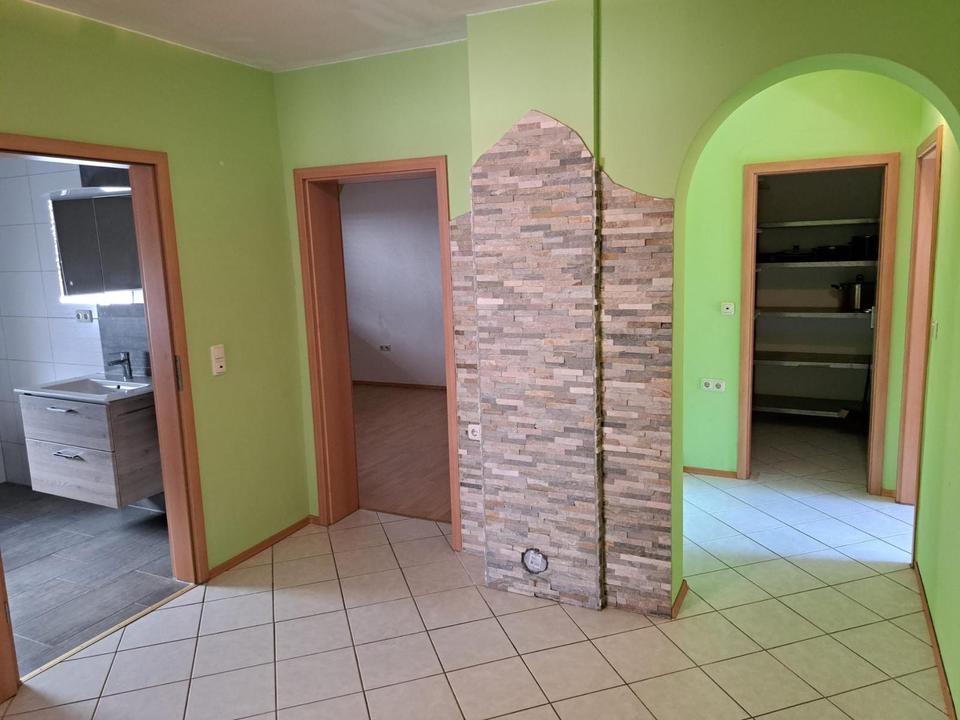 Thumbnail-3,5 Zimmer Wohnung zu vermieten in Dittelbrunn, OT Holzhausen
