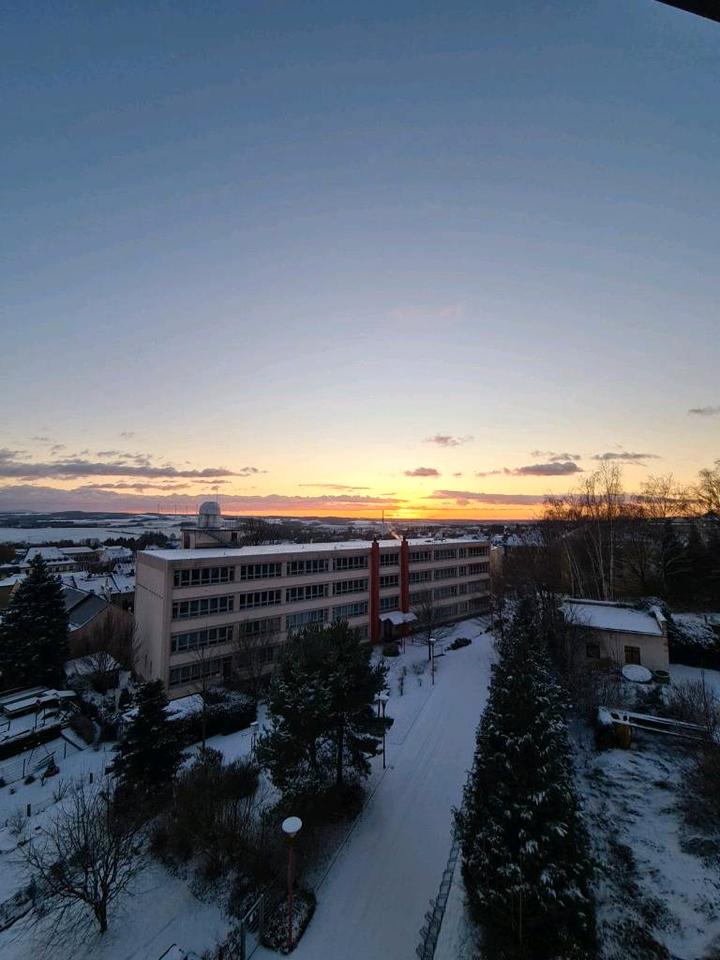 Thumbnail-Kompakte 2 Zimmer Dachgeschosswohnung mit Blick ins Erzgebirge