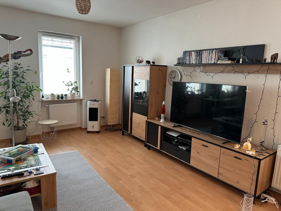 Thumbnail-Große Wohnung in Wiesbaden Frauenstein zu vermieten