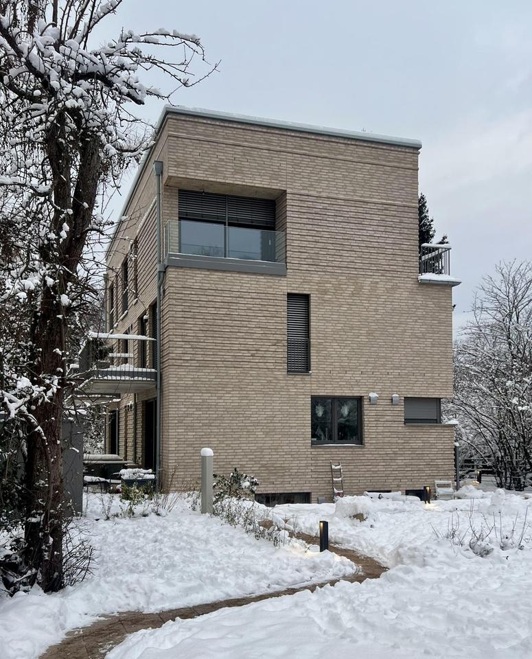 Thumbnail-Perfekte 4-Zimmer-Wohnung mit Terrasse, Balkon und EBK in HH Iserbrook