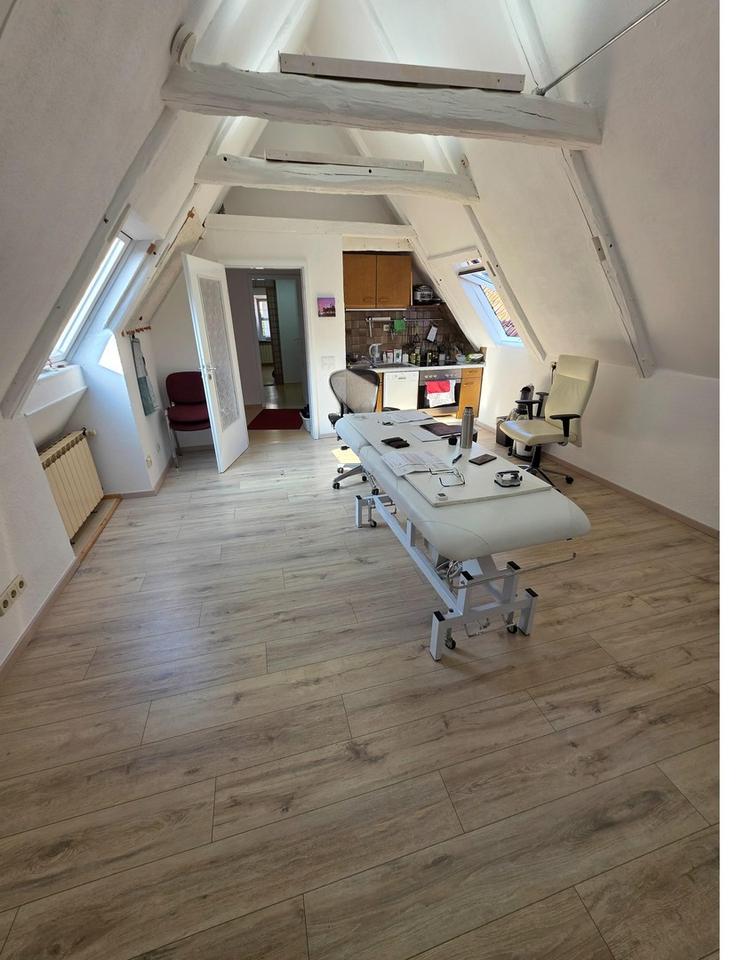 Thumbnail-2-Zimmer-Dachgeschosswohnung mit historischem Fachwerk – Osnabrück Altstadt