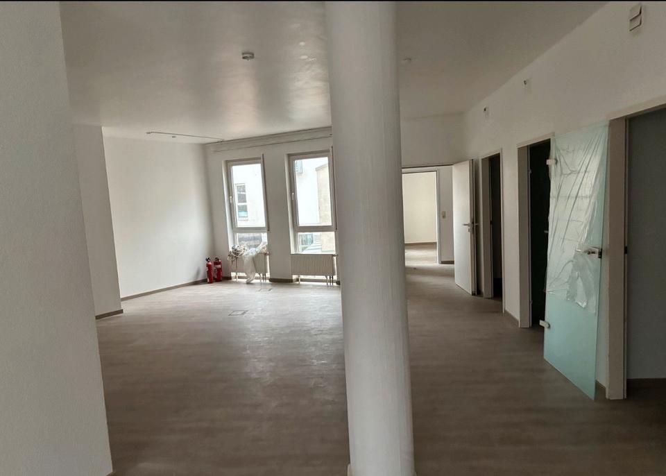 Thumbnail-176qm große 5-Zimmer-Wohnung zu vermieten im Zentrum von Büdingen