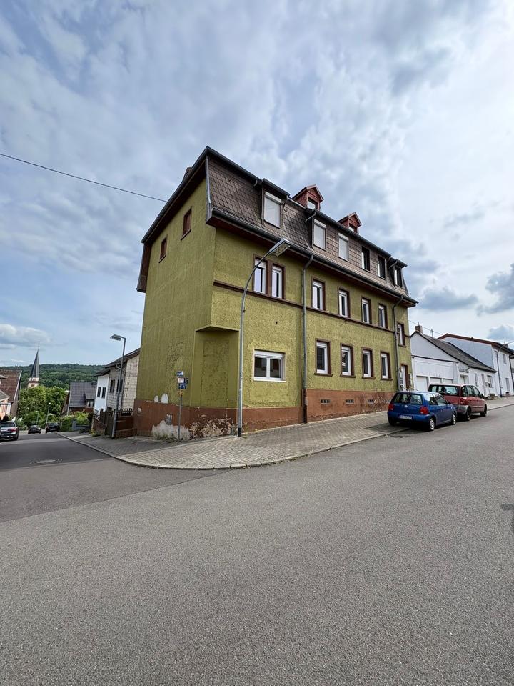 Thumbnail-4-Familienhaus in ruhiger Höhenlage von Dudweiler-Herrensohr