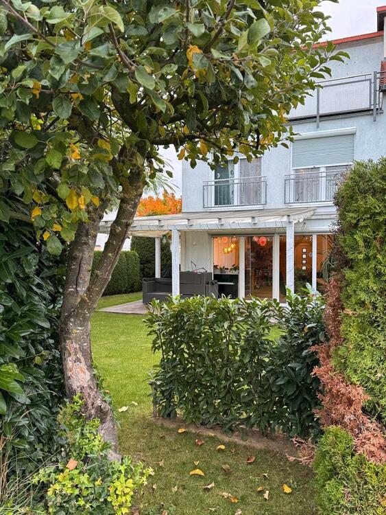 Thumbnail-Moderne Haus mit viel Licht