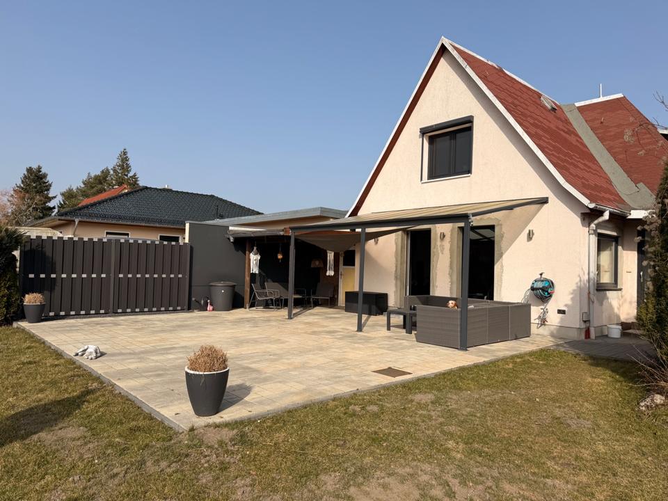 Thumbnail-Einfamilienhaus mit großem Grundstück zu verkaufen