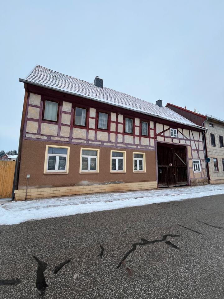 Thumbnail-Großes Bauernhaus mit Scheune auf 1.583 m2 Grundstück