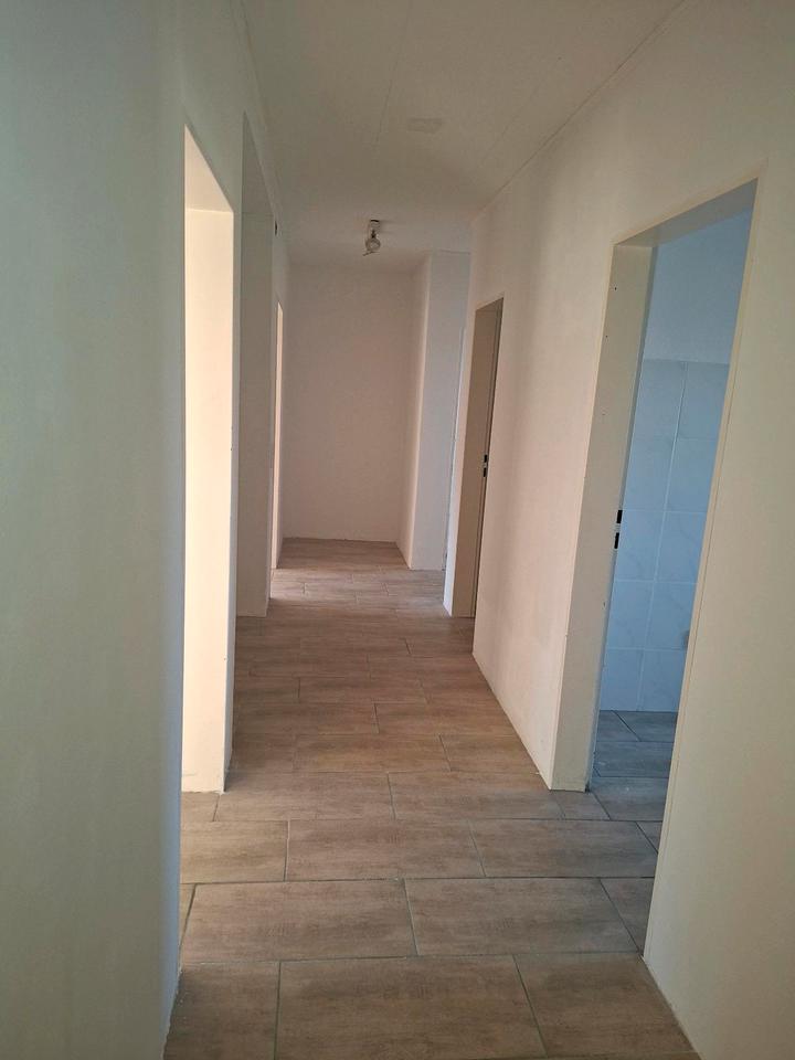 Thumbnail-Helle 3 Zimmer Küche Bad