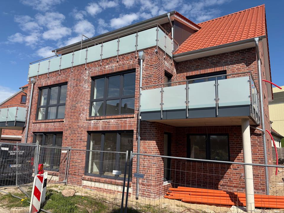 Thumbnail-Moderne 3-Zimmer-Dachgeschosswohnung im KfW-Effizienzhaus 40 mit Balkon & Stellplatz