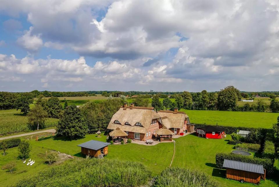 Thumbnail-Idyllisches Reetdachanwesen in traumhafter Alleinlage!