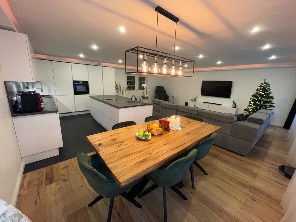 Thumbnail-Großzügig + modern! 3-Zi. Whg. mit EBK u. großem Balkon, TG