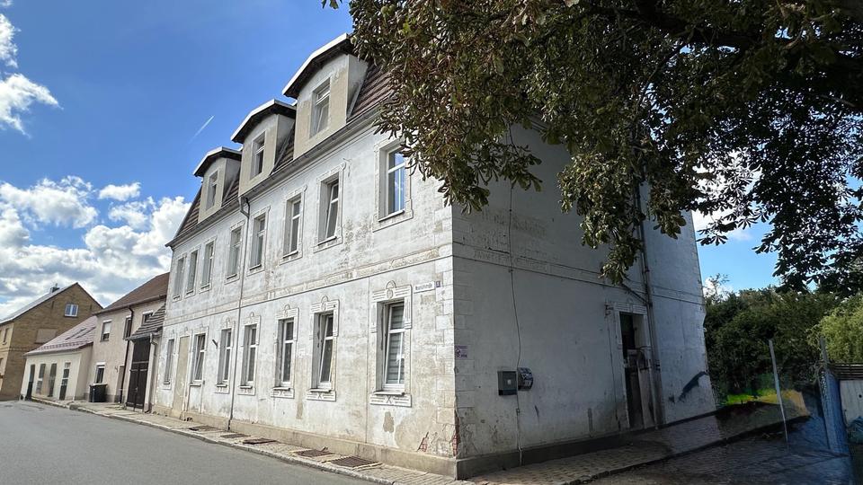 Thumbnail-3- Zimmer Dachgeschosswohnung- frisch renoviert