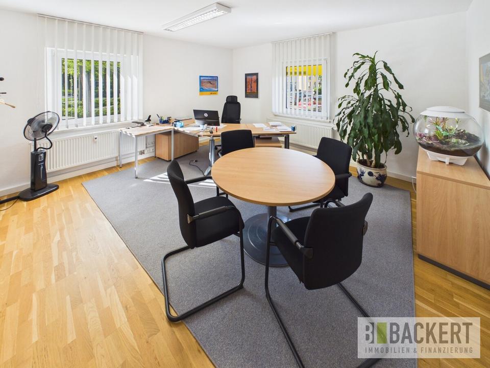 Thumbnail-Büro oder Praxis mit Stellplätzen in TOP-Lage von Bayreuth