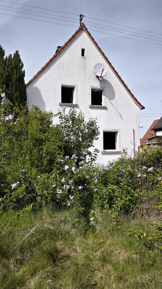 Thumbnail-Feines Einfamilienhaus mit großem, sonnigen Grundstück
