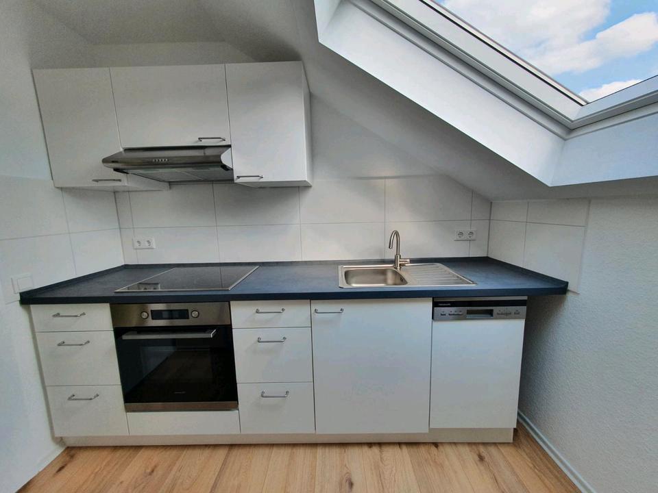 Thumbnail-Modernisierte 2 Zimmer+EBK, DG, in Seeheim-Jugenheim