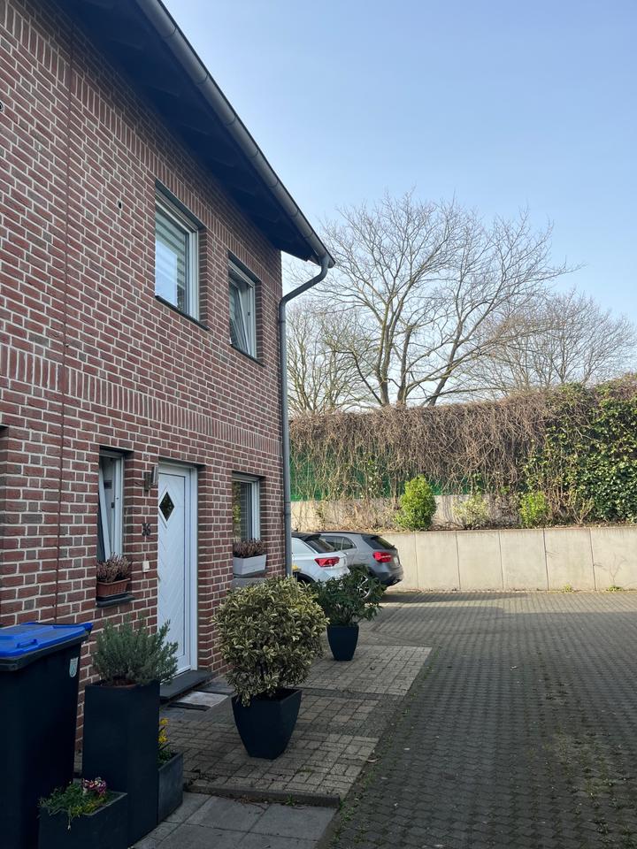 Thumbnail-PROVISIONSFREIES EINFAMILIENHAUS mit Garten, 4 Zimmern u. Garage
