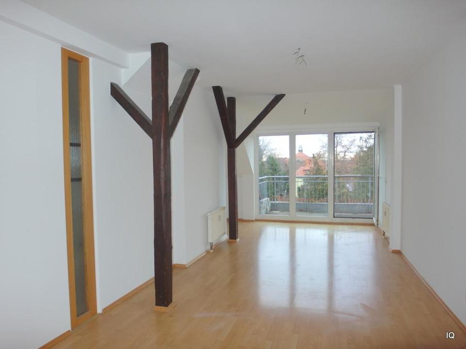 Thumbnail-Gemütliche Dachwohnung mit Balkon & kl. Dachterrasse, sep. Küche und Badewanne