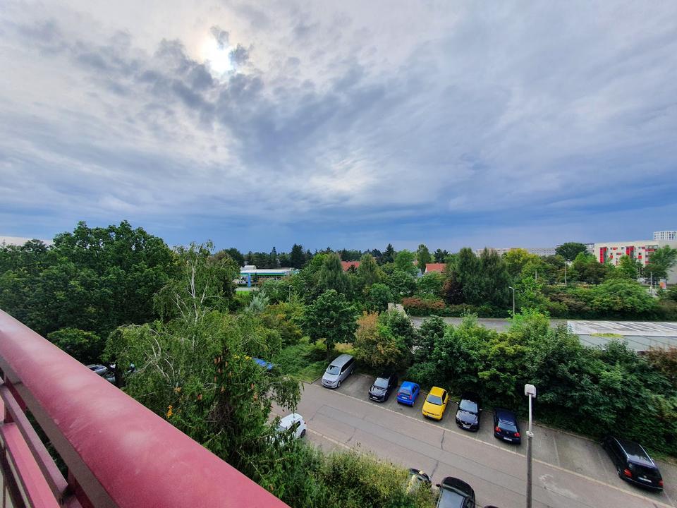 Thumbnail-„Balkonien wartet – 3 Zimmer mit Balkon und Badewanne in der 4. Etage