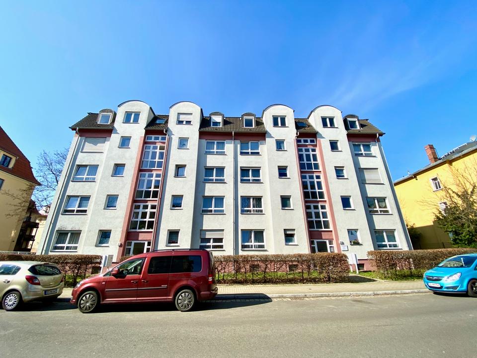 Thumbnail-Neuvermietung – Helle 2-Raumwohnung mit Balkon in Dresden-Cotta