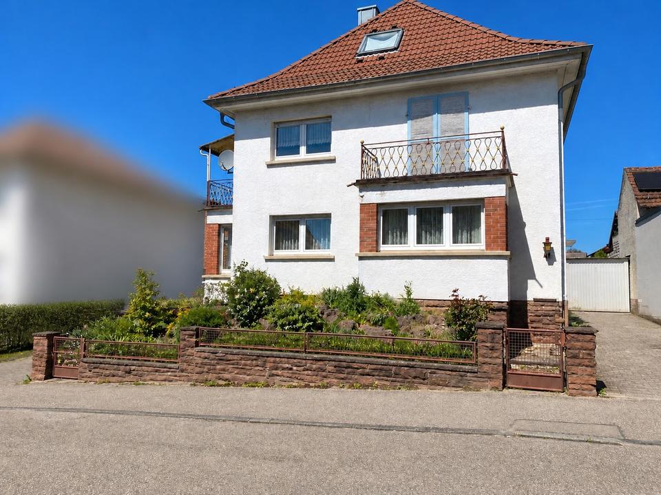Thumbnail-Freistehendes Einfamilienhaus mit solidem Fundament & Potenzial