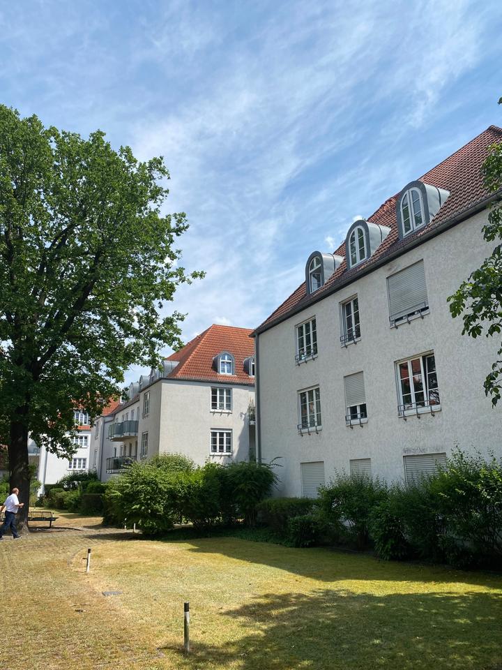 Thumbnail-Helle 3-Zimmer-Wohnung im 2. OG mit Garage in Potsdam-Babelsberg