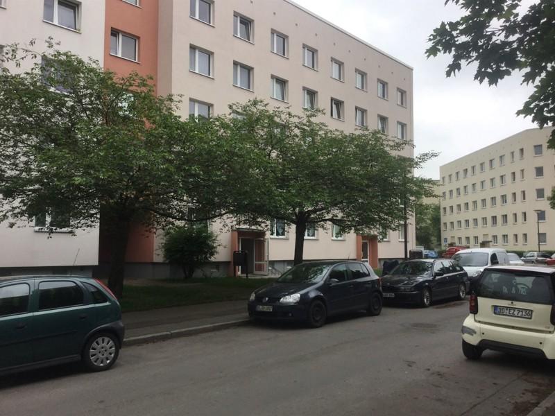 Thumbnail-Schöne 3 Zimmerwohnung mit Balkon und Wannenbad!