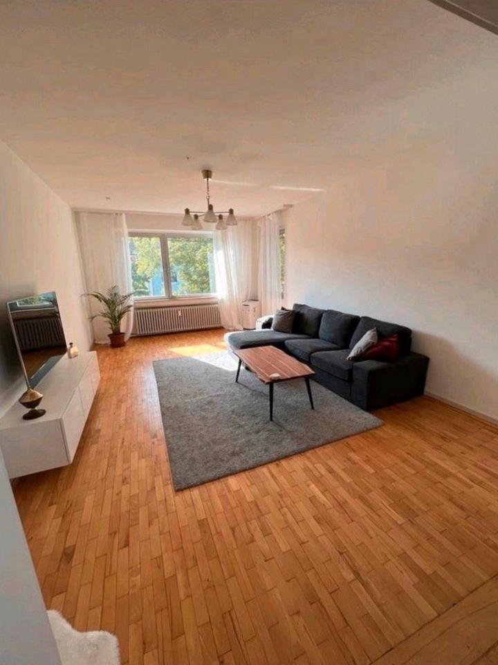 Thumbnail-3,5 Zimmer Wohnung zum 01.05., Balkon & Loggia, Einbauküche