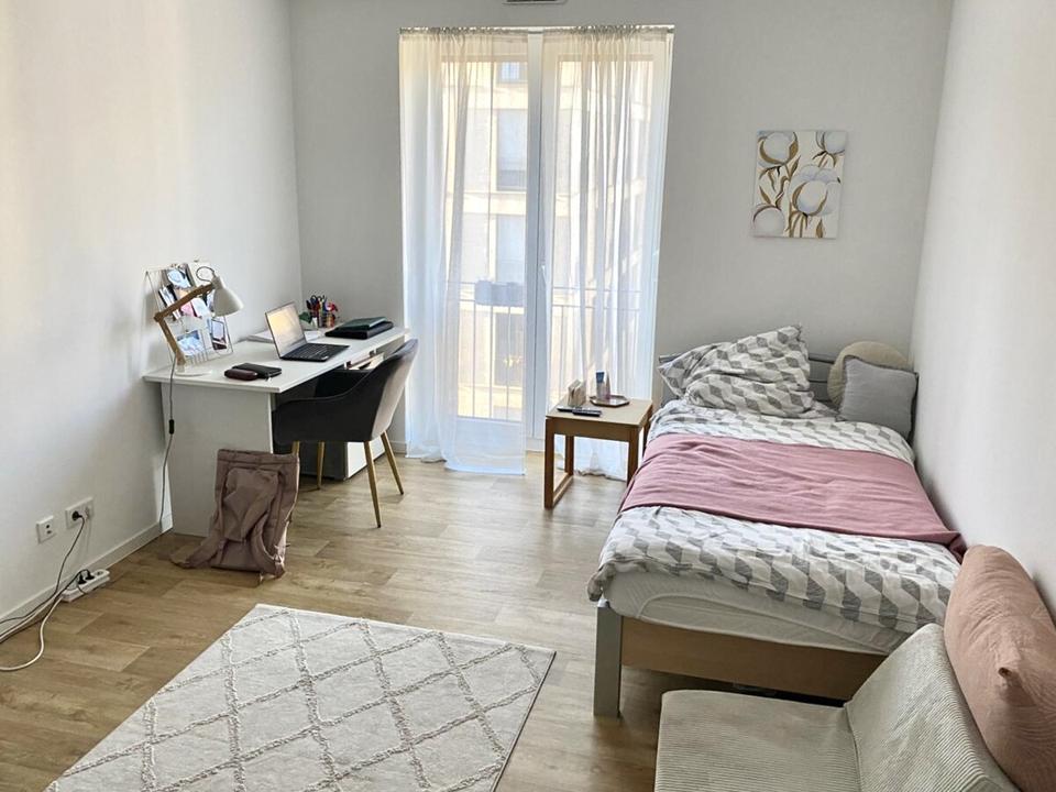 Thumbnail-Nur für Studenten und Auszubildende: WG-Zimmer in einer Mädchen-WG frei!