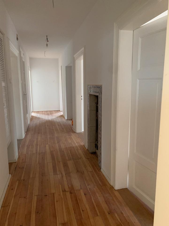 Thumbnail-Großzügige 4-Zimmer-Altbauwohnung, Balkon, Dachterrasse, Garten