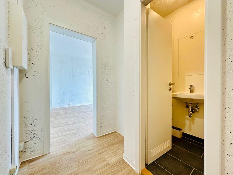 Thumbnail-Hallo Single...1- Raum Wohnung mit Dusche!