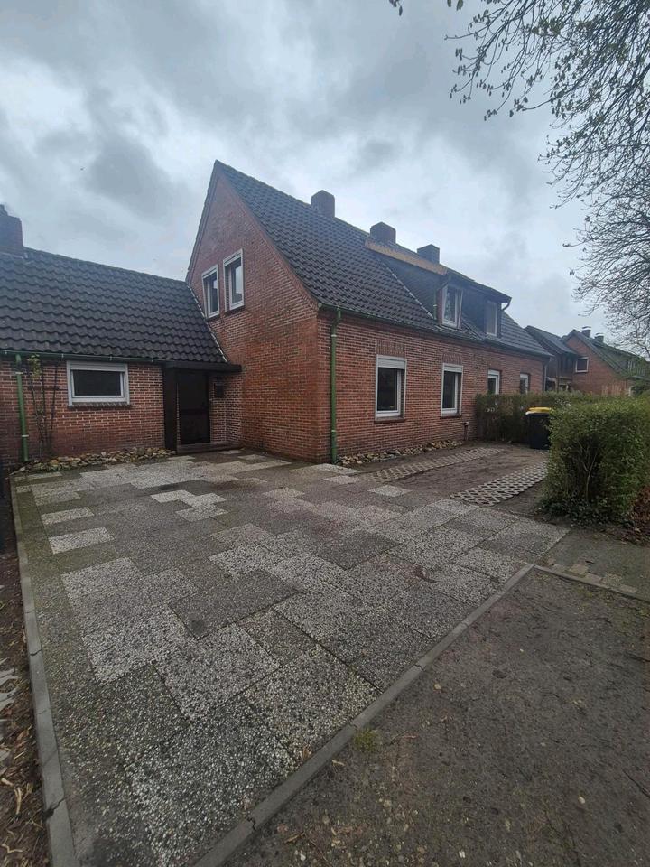 Thumbnail-EINFAMILIENHAUS DDH IN KIRCHHATTEN ZU VERMIETEN 5 ZIMMER