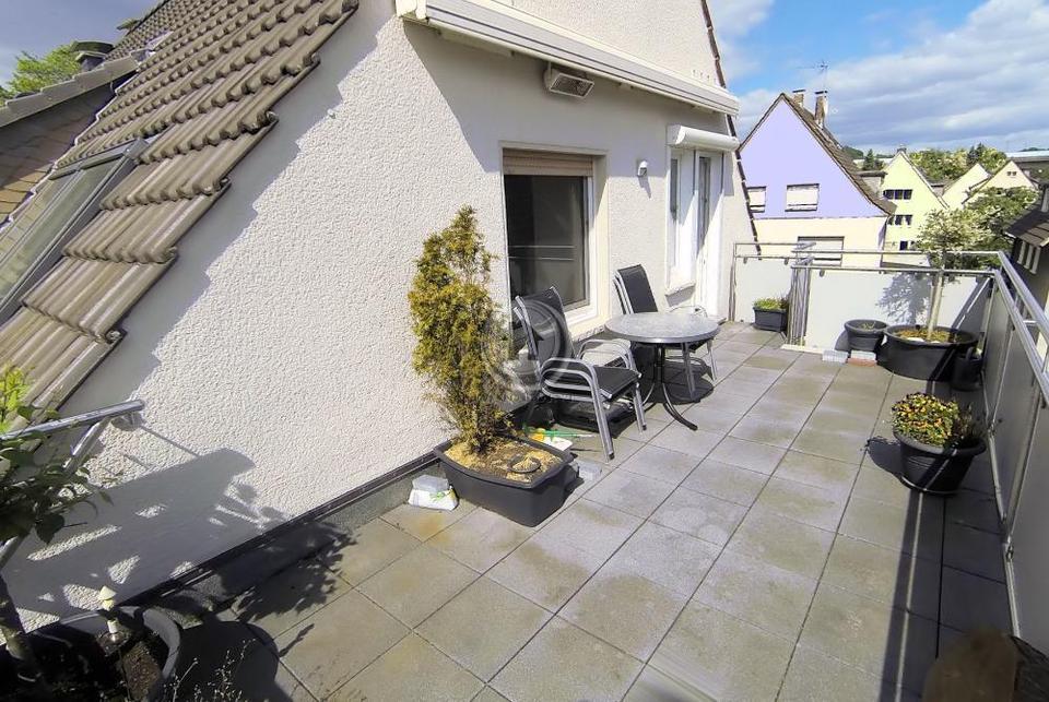 Thumbnail-!!! ImmoPoint !!! 2. BEZUG nach SANIERUNG!!! Masionetten Wohnung mit Dachterasse - IS Oestrich (IP 3 DT 77 DG)