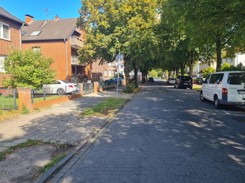 Thumbnail-Schöne 2 Zi-DG-Wohnung 52 m² Lehrte-Stadtmitte kompl. renoviert