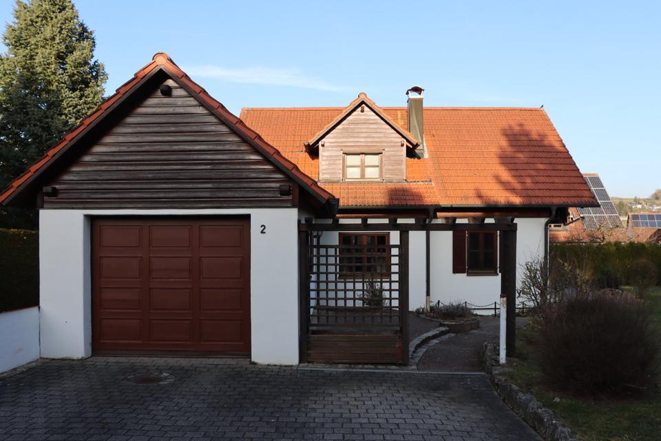 Thumbnail-Gepflegtes Einfamilienhaus mit hochwertigem Holzausbau