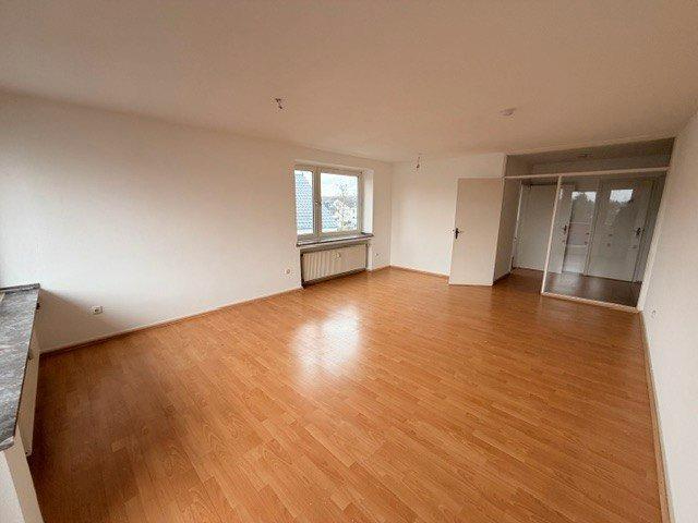 Thumbnail-Frisch renovierte 3-Zimmer-Wohnung mit Balkon, Wohnen mit Platz für ein Homeoffice