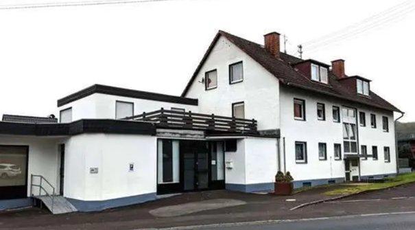 Thumbnail-ab sofort: Erstbezug nach Renovierung 3ZKB Wohnung mit Einbauküche