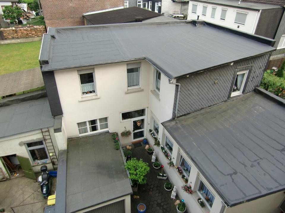 Thumbnail-Hinterhaus am Fuße des Ehrenbergs