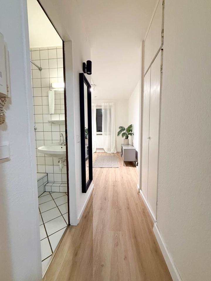 Thumbnail-Saniertes Apartment in Wedel Möbliert All In inkl. Strom & WLAN