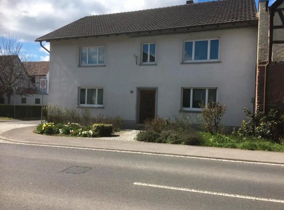 Thumbnail-Bauernhof (in Böttigheim, Nähe Würzburg) zu verkaufen