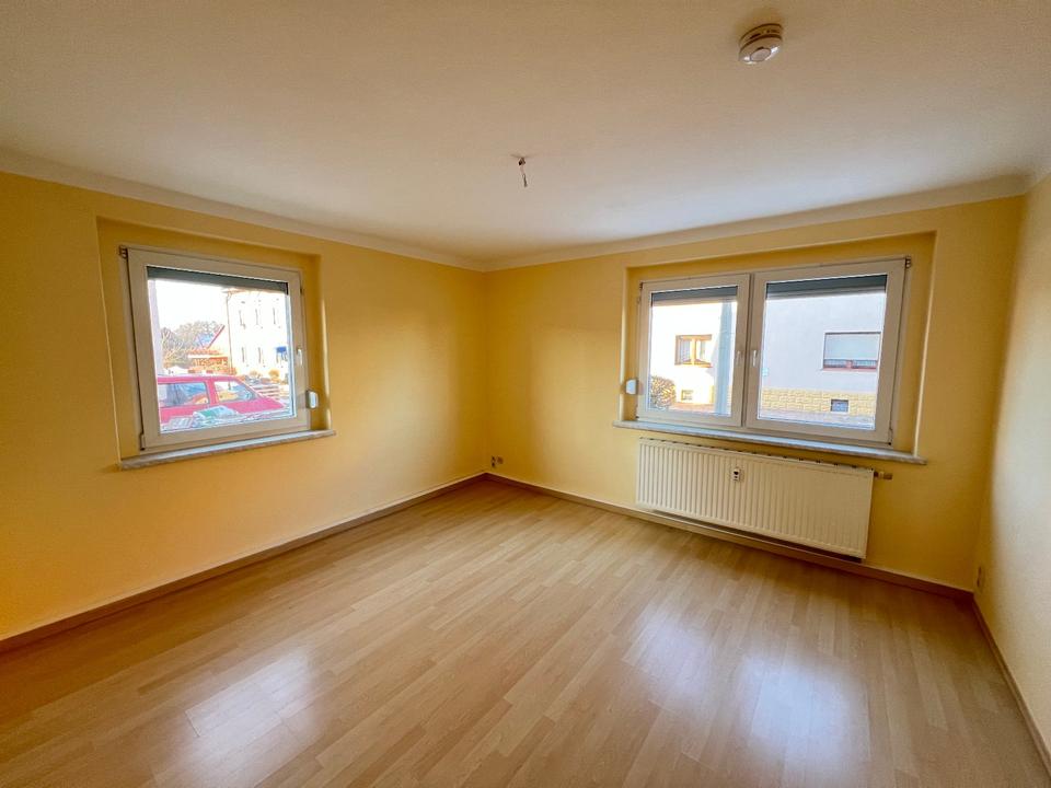 Thumbnail-Entspannt wohnen: Seniorenfreundliche EG-Wohnung mit großem Balkon in Riesa-Poppitz!