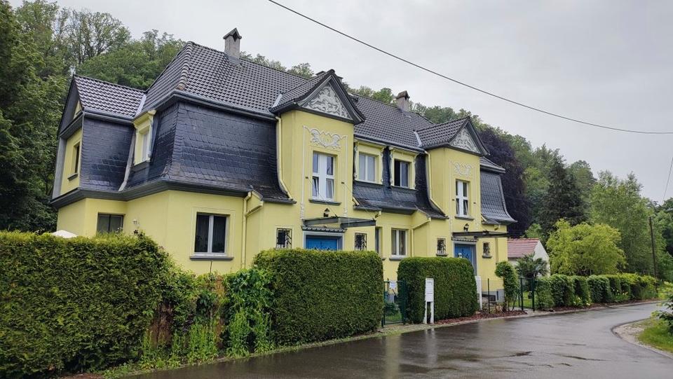 Thumbnail-Charmante Doppelhaushälfte mit 2 Wohneinheiten in ruhiger Lage
