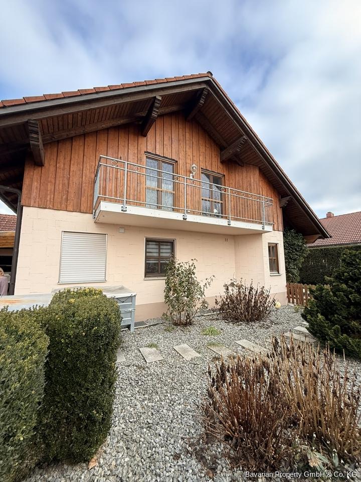 Thumbnail-Einfamilienhaus mit Wintergarten, Terrasse und Garten – ideal für die Familie!