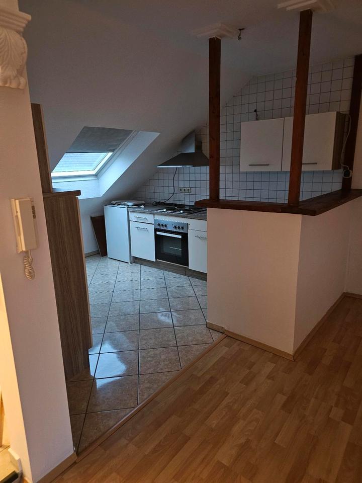 Thumbnail-3 Zimmer Dachgeschoss Wohnung zu vermieten