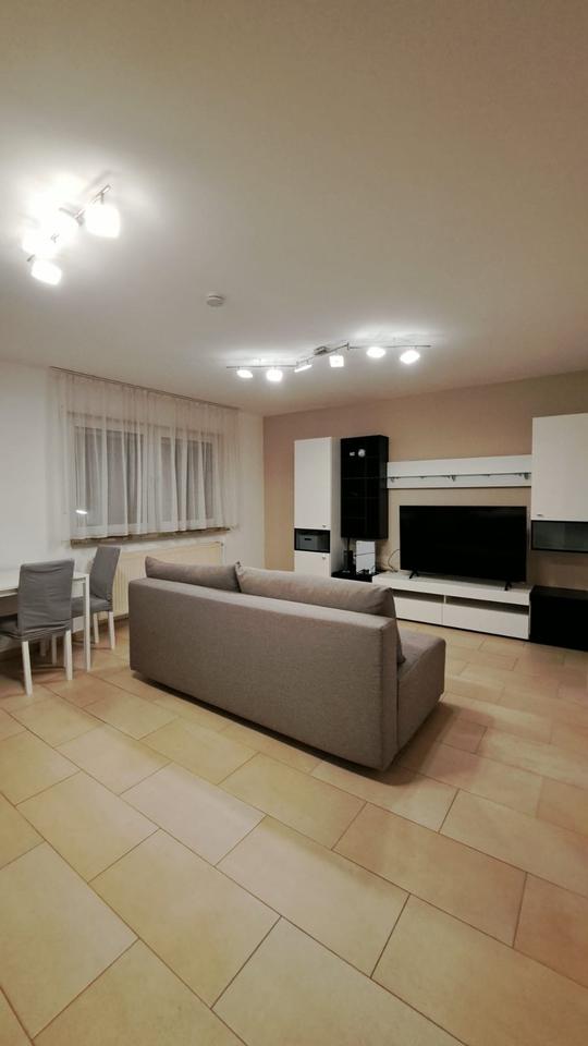 Thumbnail-Möblierte helle 3ZW mit Balkon, EBK. Garage nahe U-Bahn